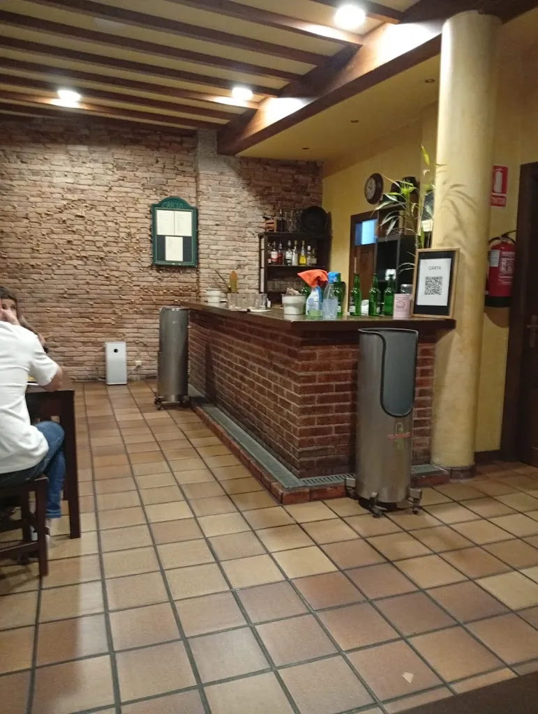 Sidrería La Caldera restaurant in Cangas de Onís