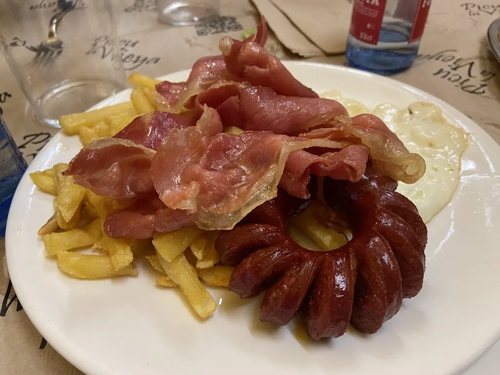 Liv G_Bar Restaurante Picu La Vieya_Cangas de Onís_review