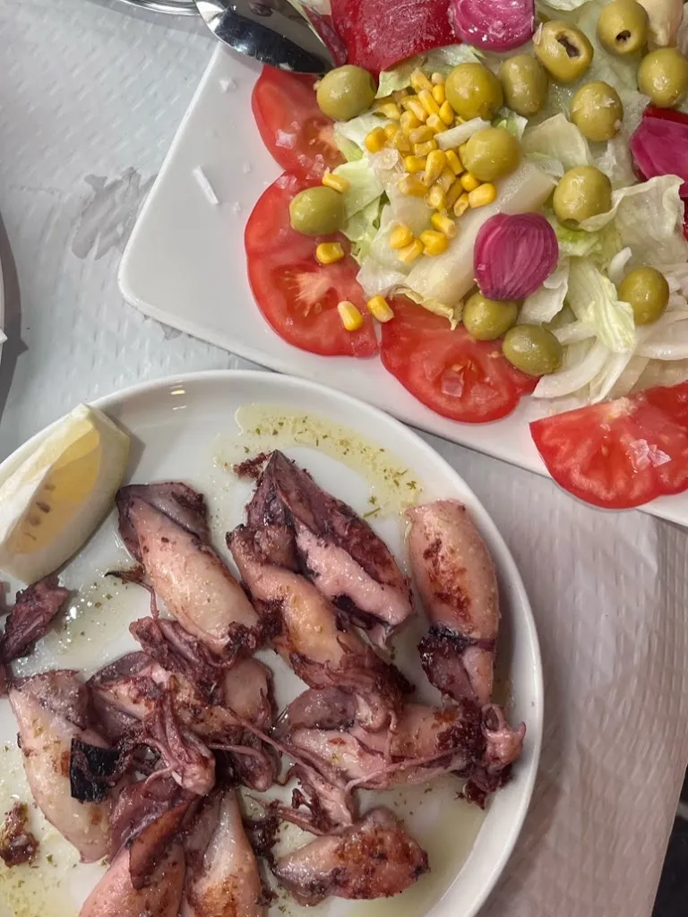 Sandra Kaiser_El salón_Caravia_review