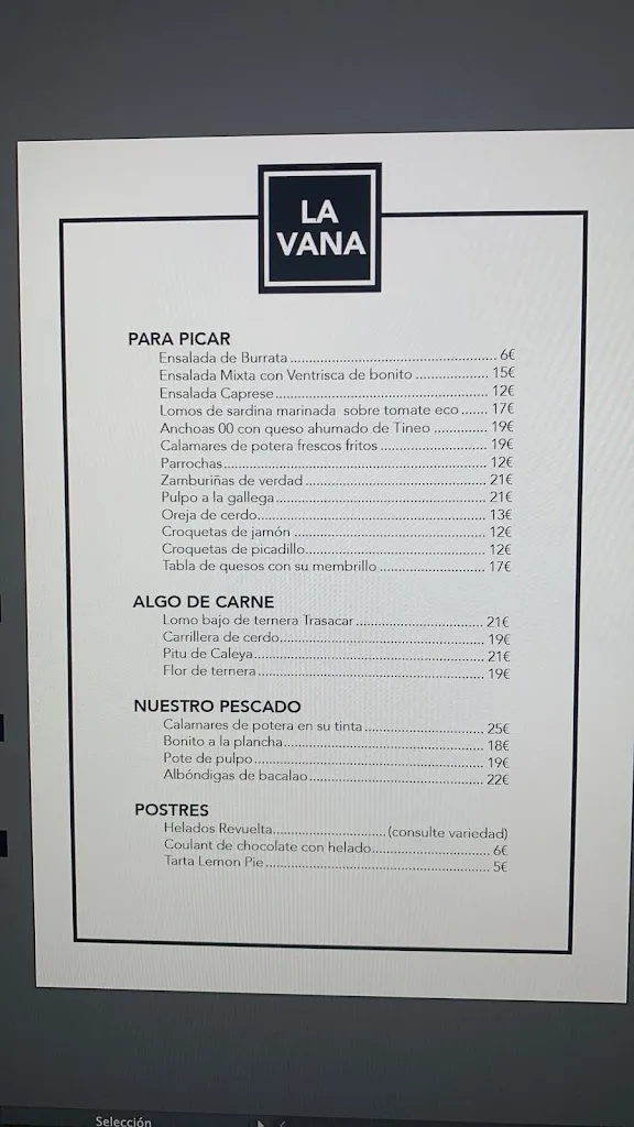 Philippine Avezou_El salón_Caravia_review