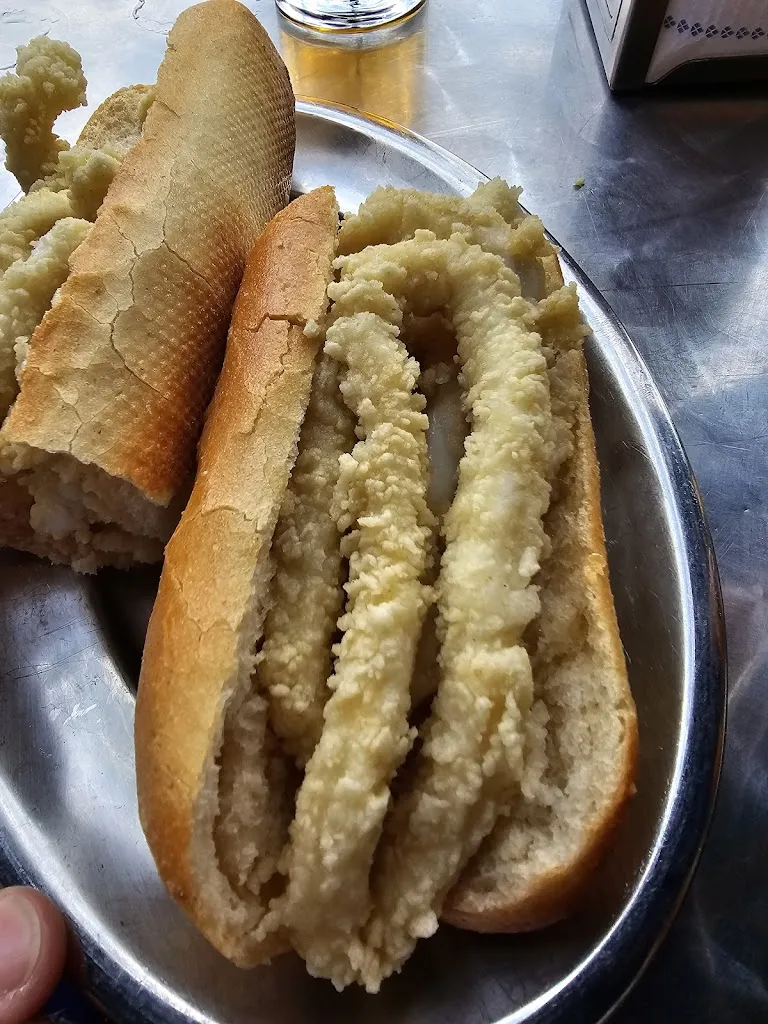 Paul Payne_Bar El Brillante_Caravia_review