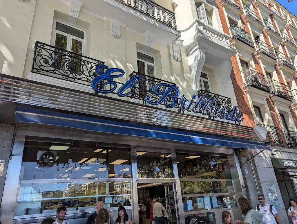 Bar El Brillante_Caravia_slider_image_3