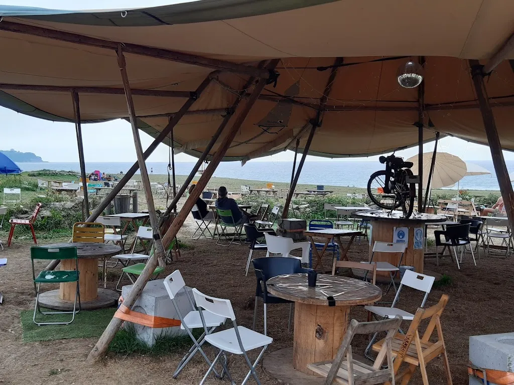 Playa Madre restaurant in Caravia