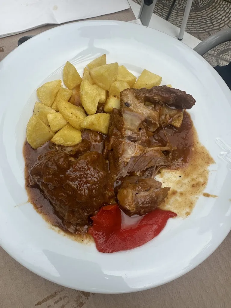 Katie Graham_Bodegón del Dobra_Amieva_review