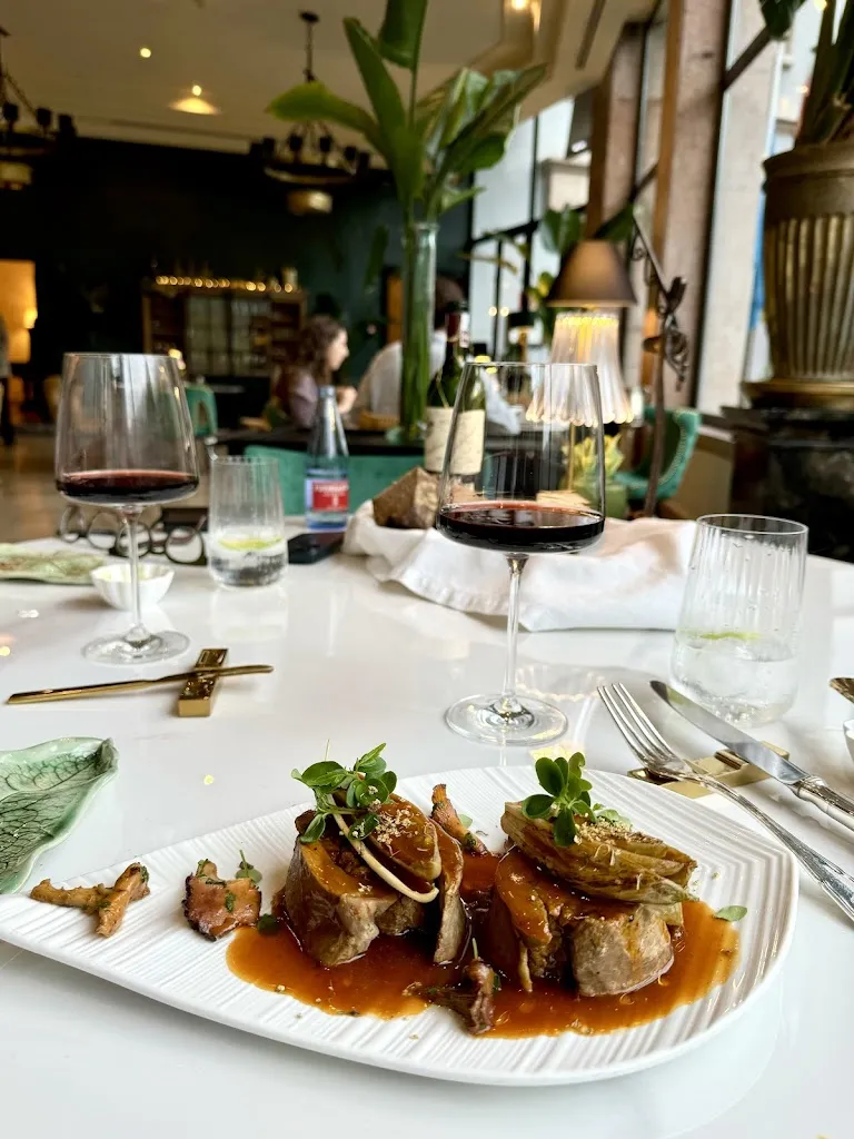 Louis Kwan_Cova Sacra_Amieva_review