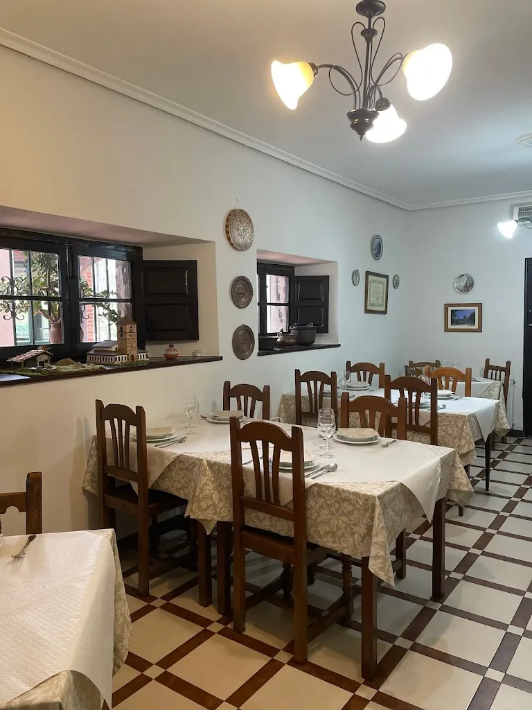 Casa Morán - Restaurante y alojamiento rural - restaurant in Amieva