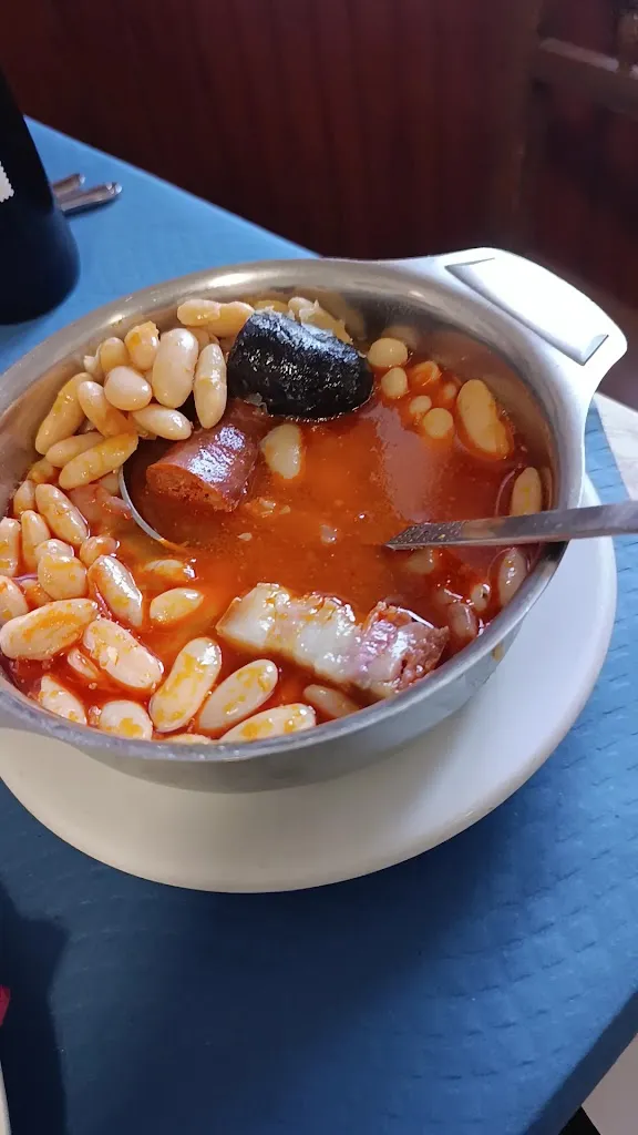 Casa Morán - Restaurante y alojamiento rural -_Amieva_slider_image_2