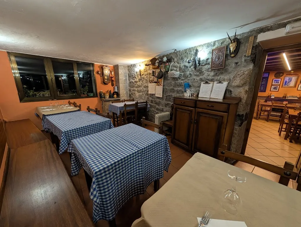 Miguel Ángel Parra_Puente la Huera_Amieva_review