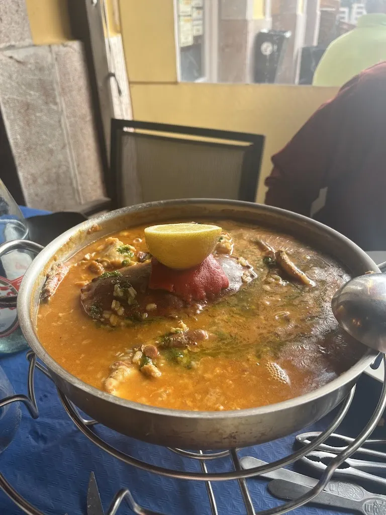 Yeon Kim_Restaurante Marisqueria 3M_Amieva_review