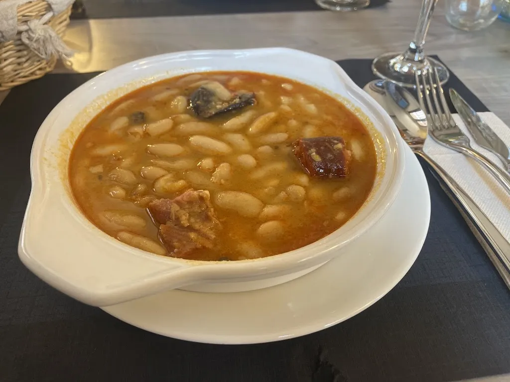 La Pinza Cervecería-Restaurante_Amieva_slider_image_3