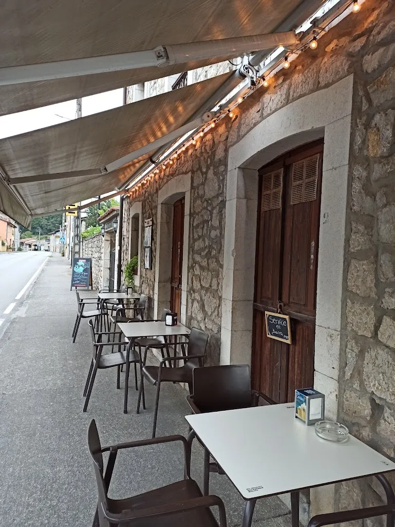 Hamburguesería La Ruta restaurant in Amieva