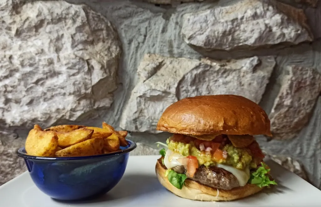 Hamburguesería La Ruta_Amieva_slider_image_3