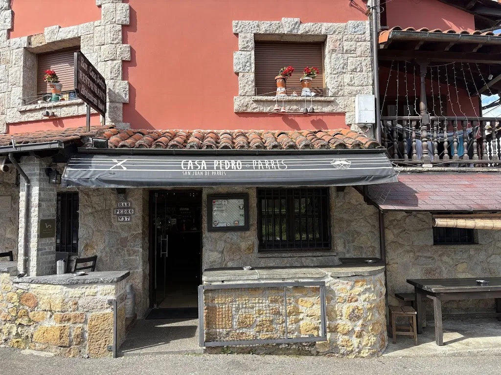 Casa Pedro - Restaurante y Alojamiento Rural restaurant in Amieva