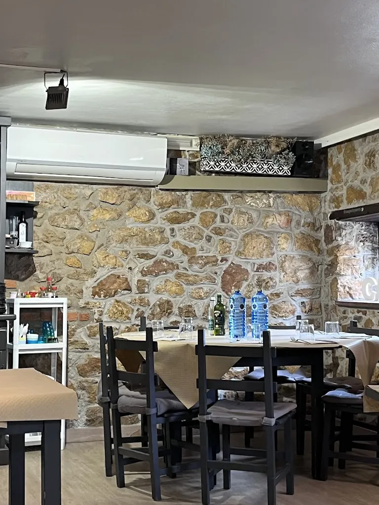 Casa Pedro - Restaurante y Alojamiento Rural_Amieva_slider_image_3