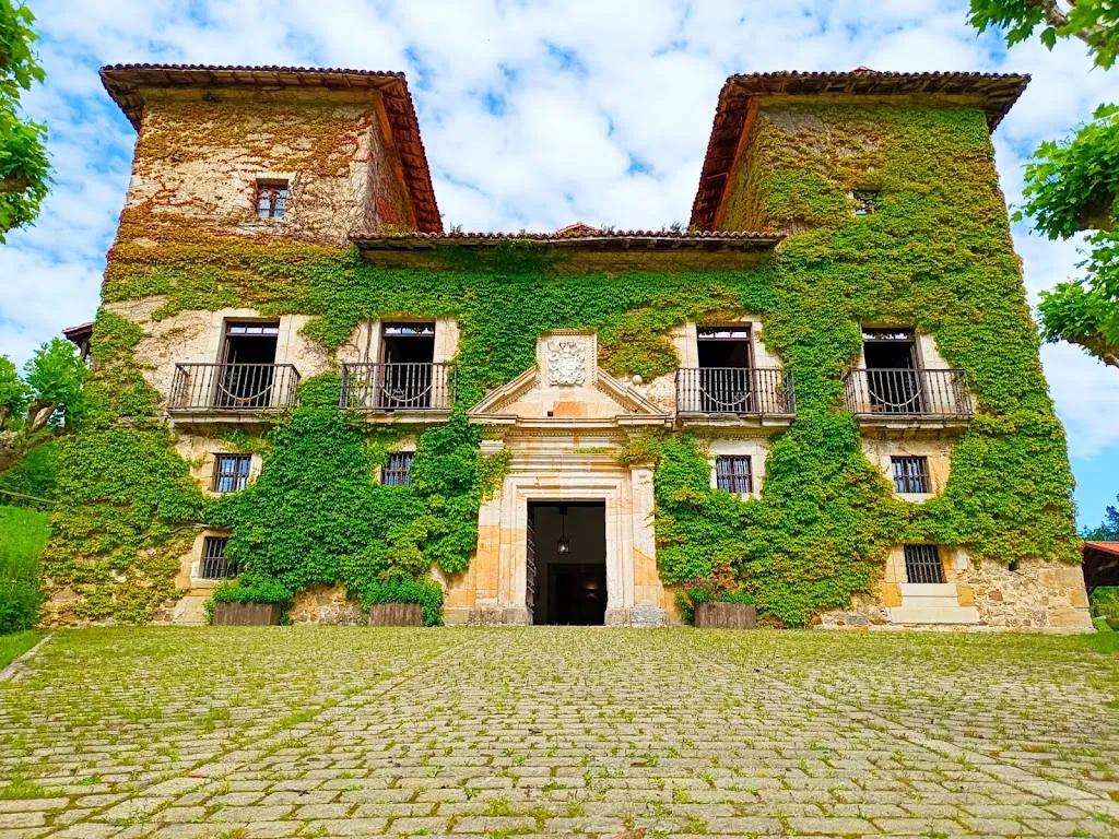 Palacio del Marqués de Casa Estrada_Bimenes_slider_image_2