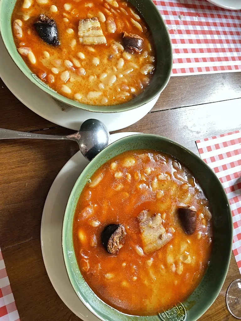 Phil Lowry_Sidrería Casa Dominganes Nava_Bimenes_review