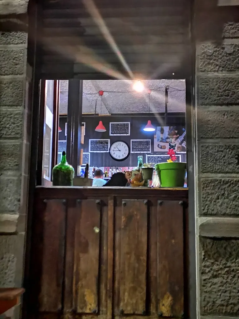 TAYUELA restaurant in Bimenes