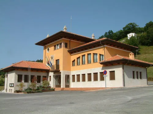 Ayuntamiento de Bimenes Restaurant in Bimenes