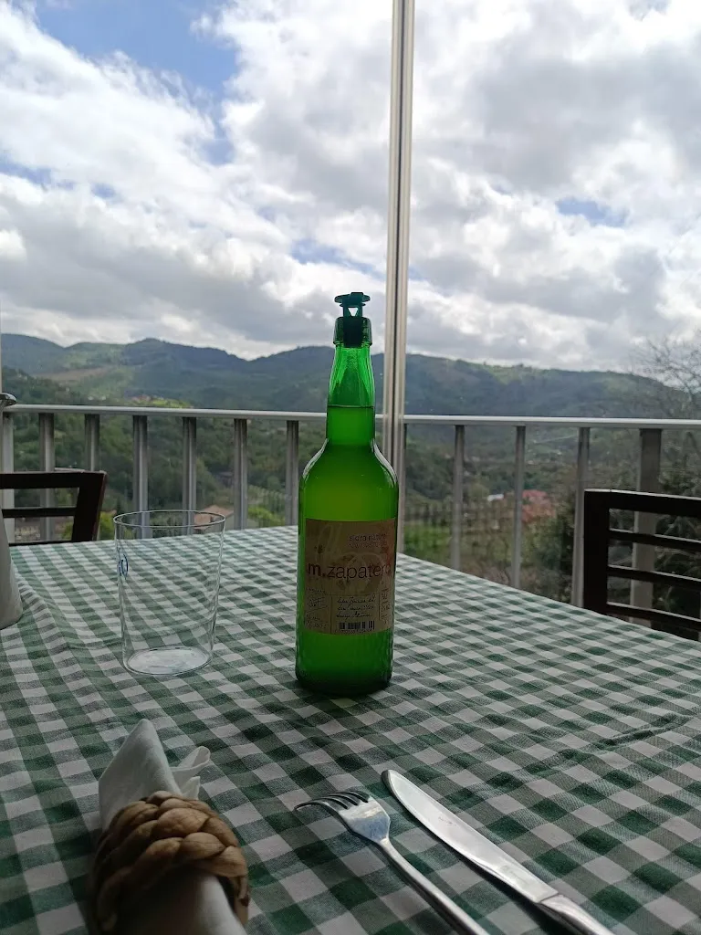 Ivan GTFO_LR15- La Raiz 15 Casa de Comidas_Bimenes_review