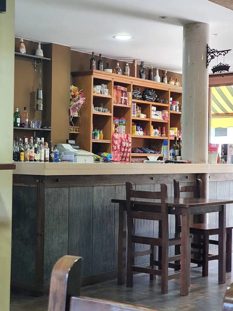 Bar-tienda Casa Pepe Luis_Bimenes_slider_image_3