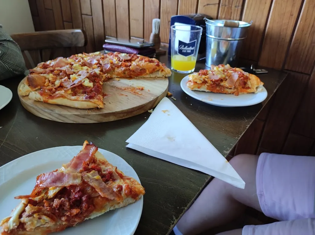 Menu_Bar Daniel_As Pontes de García Rodríguez_image_9