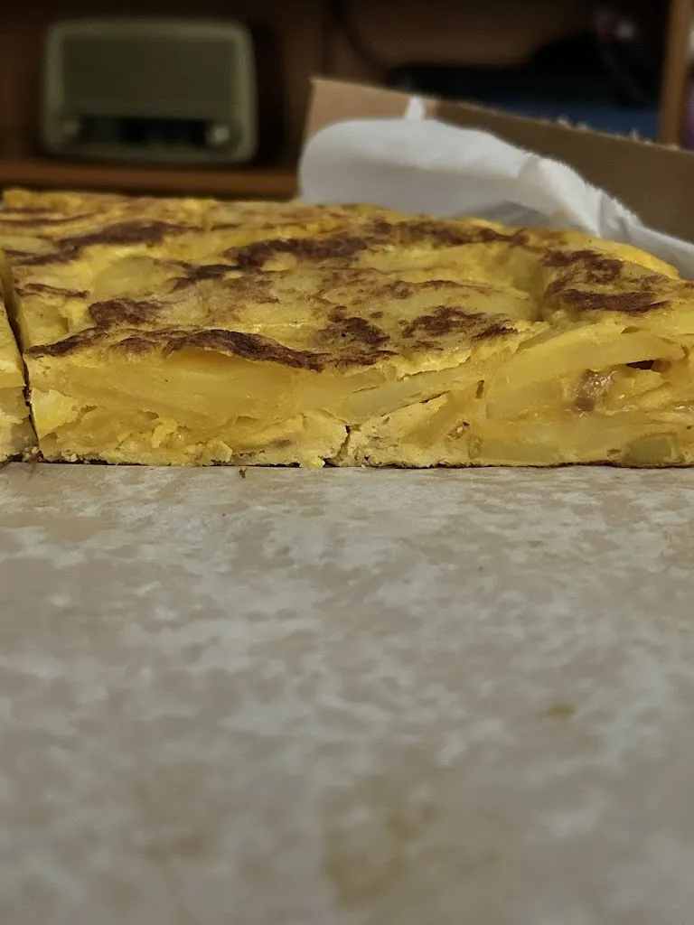 Raquel Romero Blanco_Bar Daniel_As Pontes de García Rodríguez_review