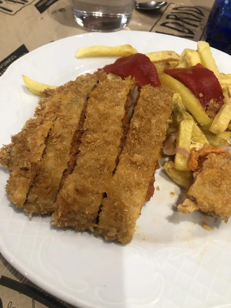 Oliver A.M._Café Madrid_Cangas del Narcea_review