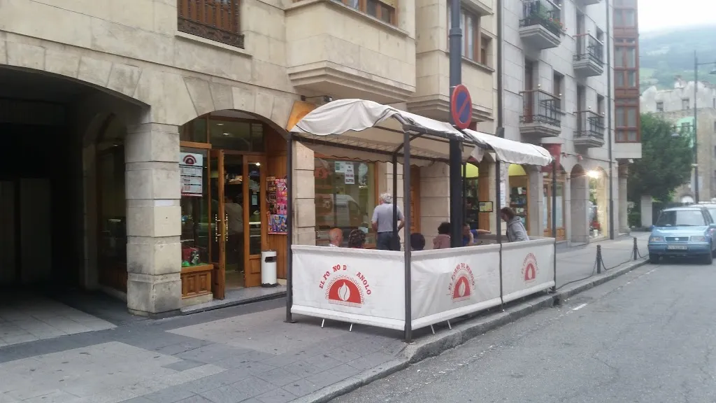 El Forno de Manolo restaurant in Cangas del Narcea