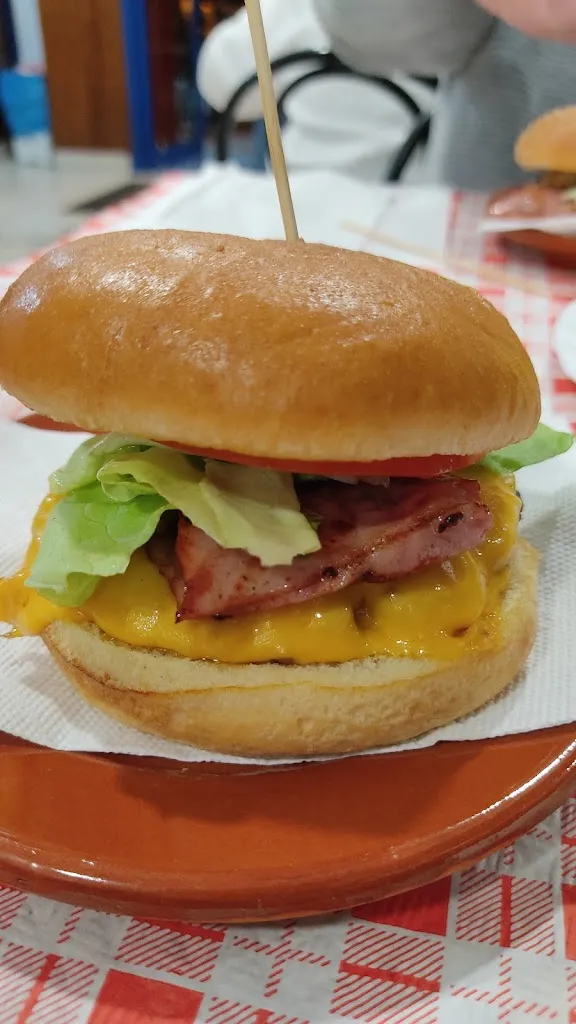 Raul Juan Campelo_L'ABLUGO PIZZERIA-BURGUER_Cangas del Narcea_review