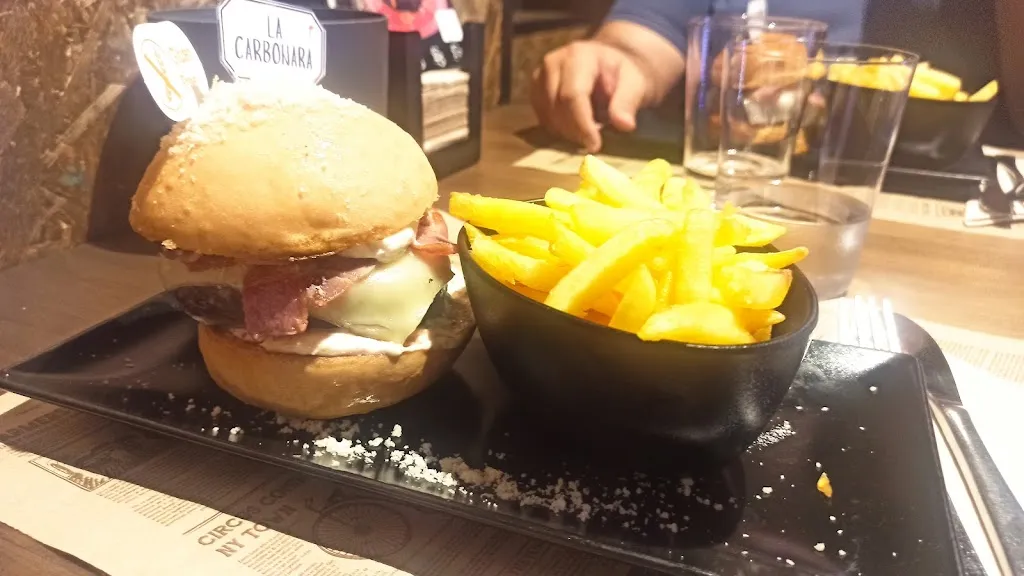 Ana Ibáñez_ES3 burger_Cangas del Narcea_review