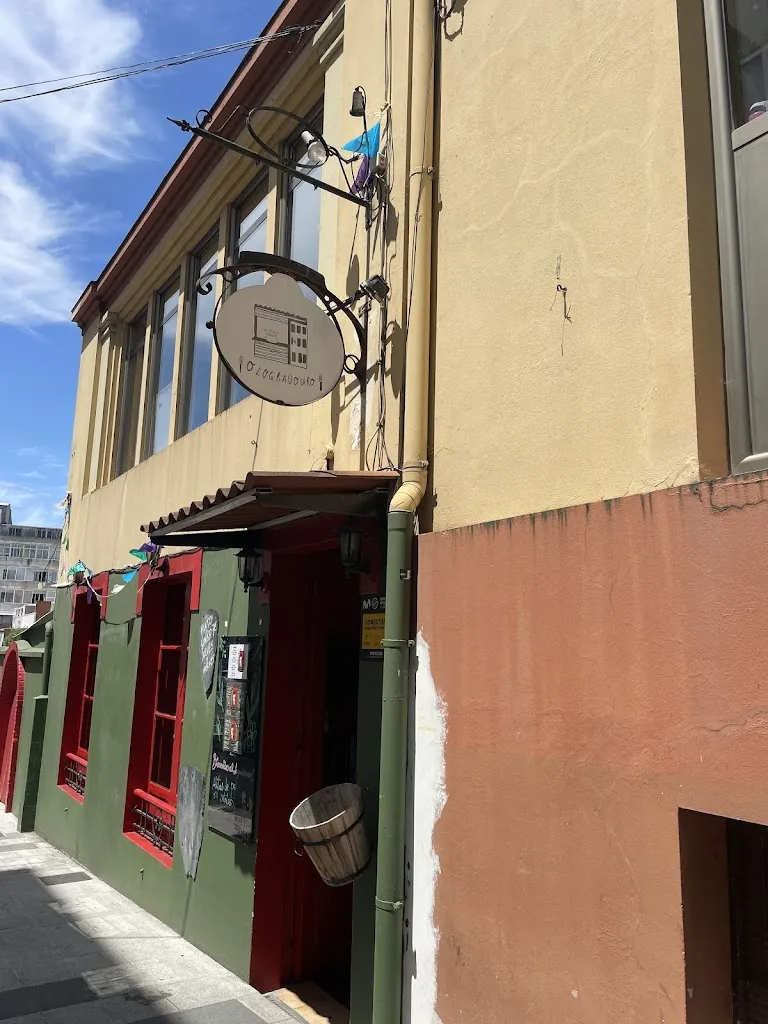 M Truji_O Logradouro_Carballo_review