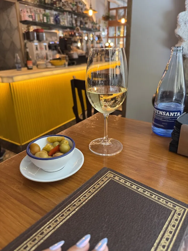 Agatha Isabel_Casa D Diego_Caso_review