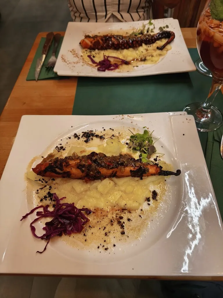 Spela Licer_Restaurante Casa San Juan Comida Española_Caso_review