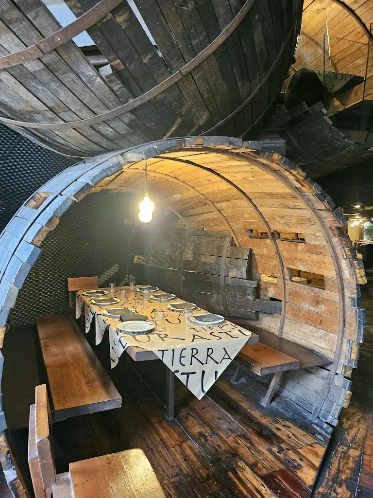 Kenneth Hook_Sidrería Tierra Astur Avilés_Avilés_review