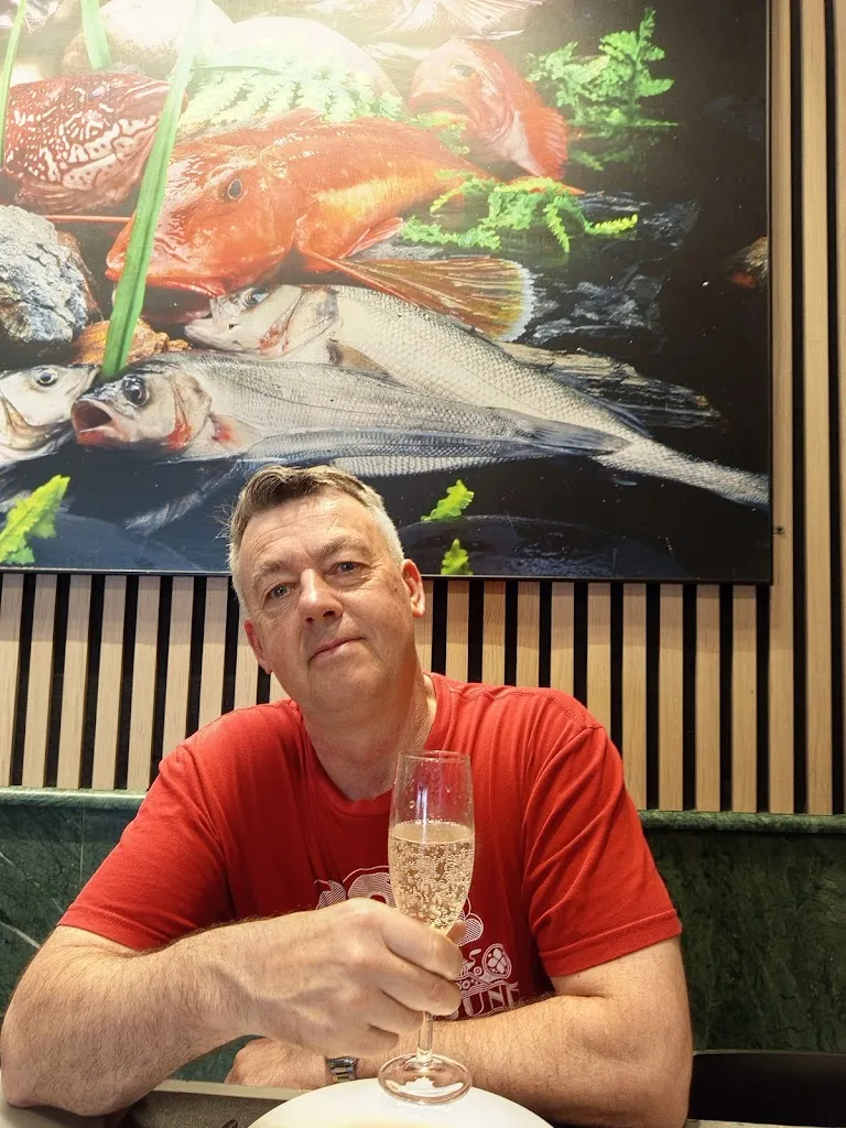 Nev G _La Chalana Seafood Restaurant_Avilés_review