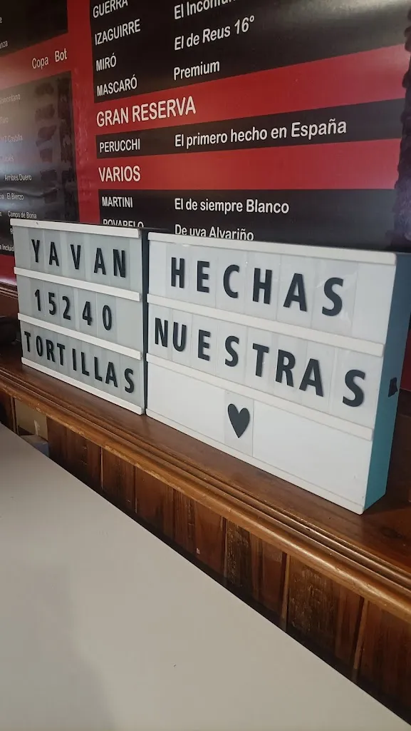 Cristina Calonge_MERLOT tapas_Avilés_review