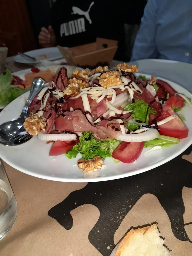 Criticonstructivo Valorame_MESON DE FURACU_Avilés_review