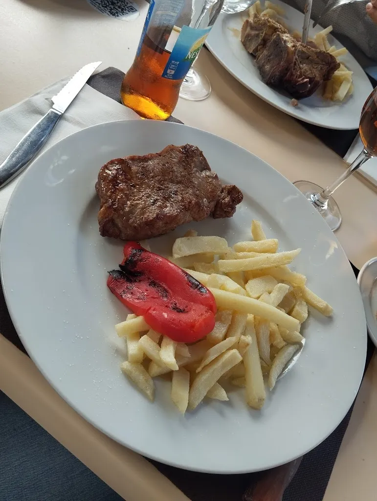 Noelia_Parrilla Pedra Furada_Carballo_review