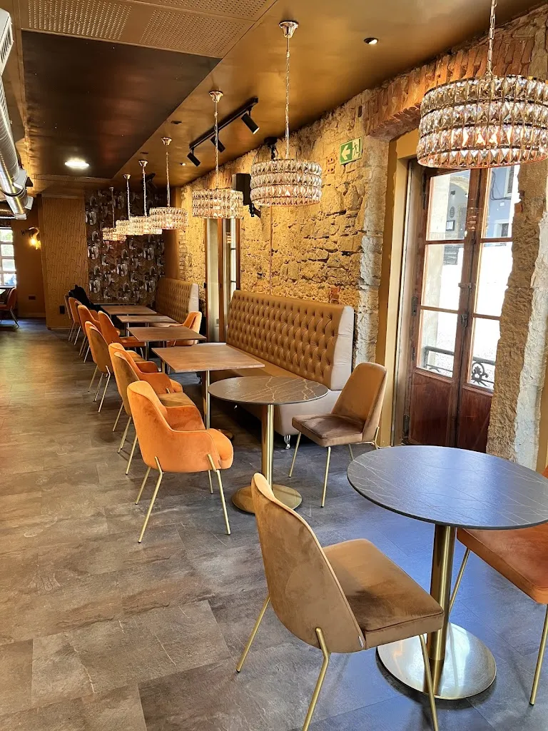 Mirage restaurant in Avilés