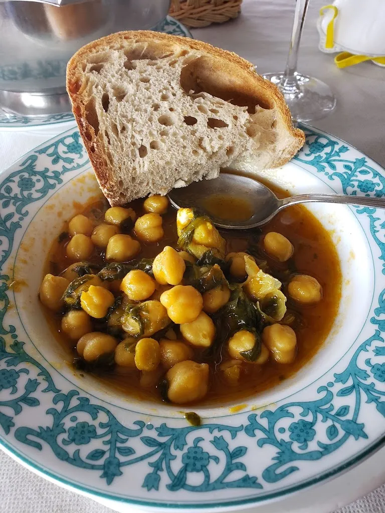 alan r. smith_El Risón_Castropol_review