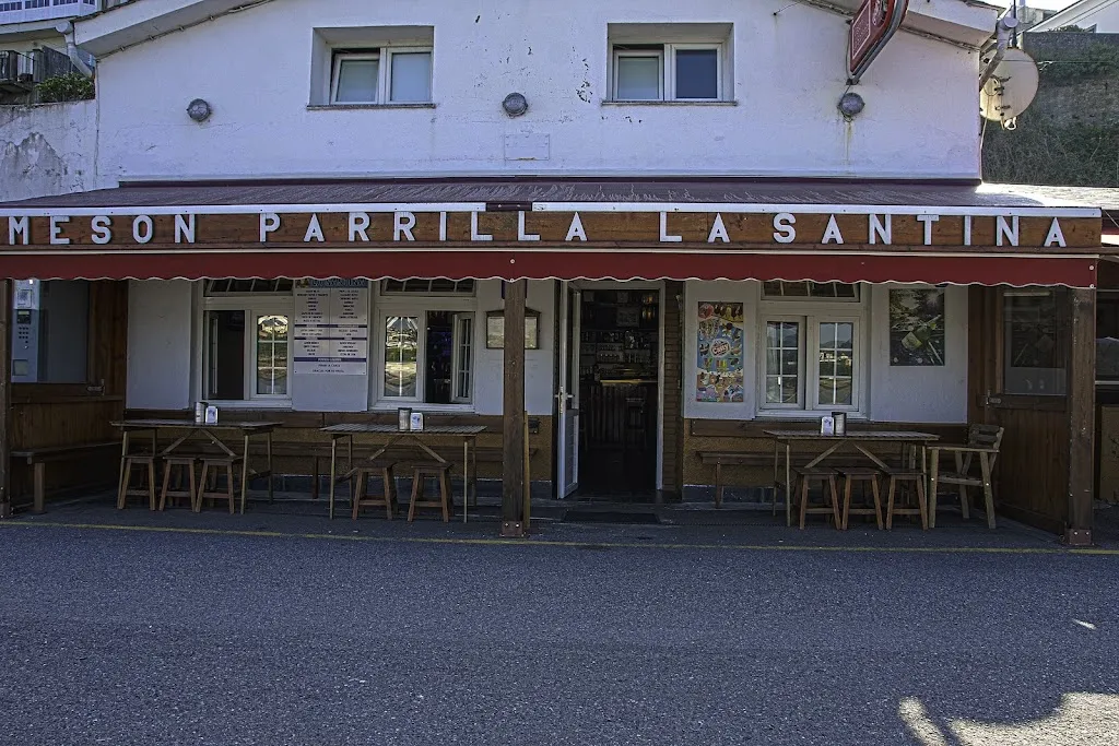 Café bar la santlna restaurant in Castropol