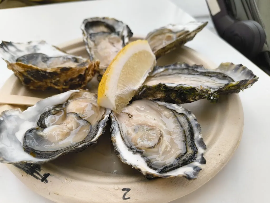 Rebecca Zhou_Acueo · Ostras del Eo_Castropol_review