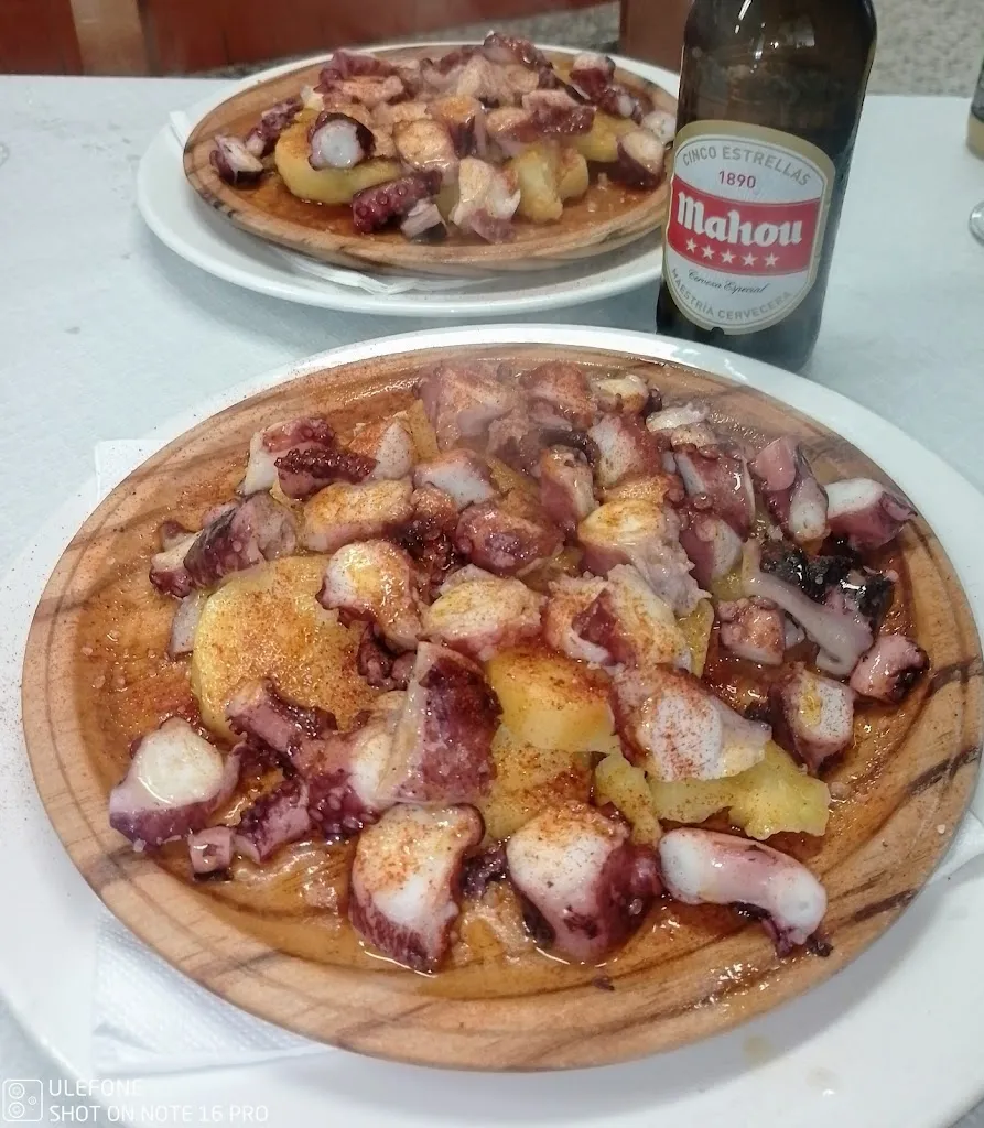 Alia (& Mascotas)_Bar Merendero Casa Cristina_Carreño_recensione