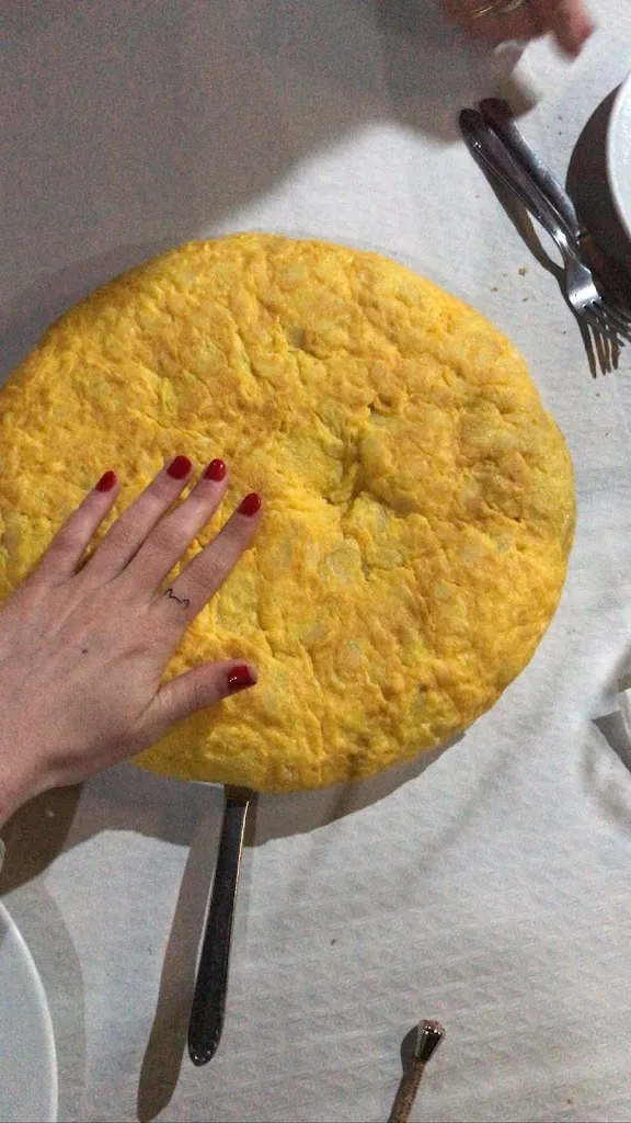 Inma Fraga_Mesón O Puxigo_As Pontes de García Rodríguez_review