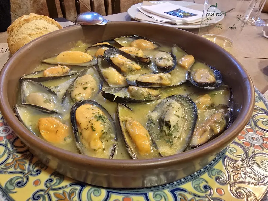 Montse Alvarez_Sidrería Restaurante Santarúa_Carreño_review