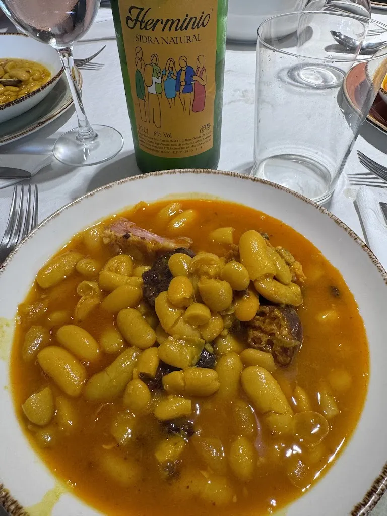 Restaurante Casa Cristina_Carreño_slider_image_3