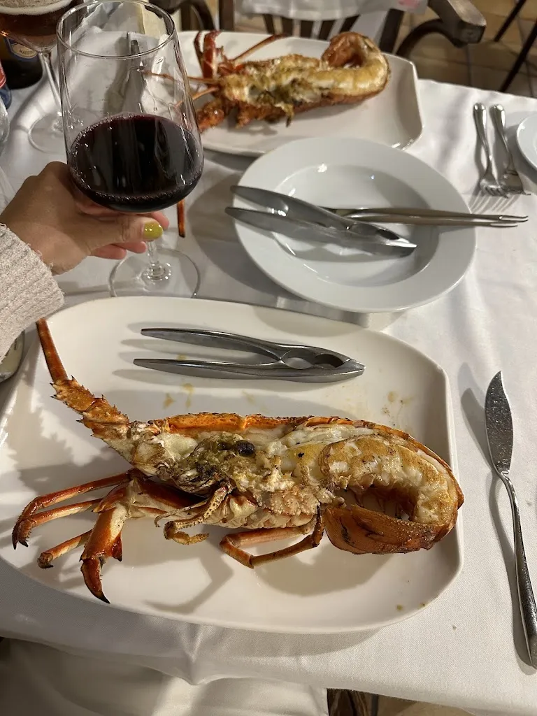 Mir_Guernica_Carreño_review