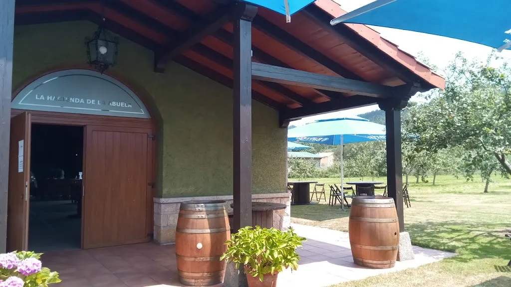 Llagar La Hacienda De La Abuela, restaurant in Carreño