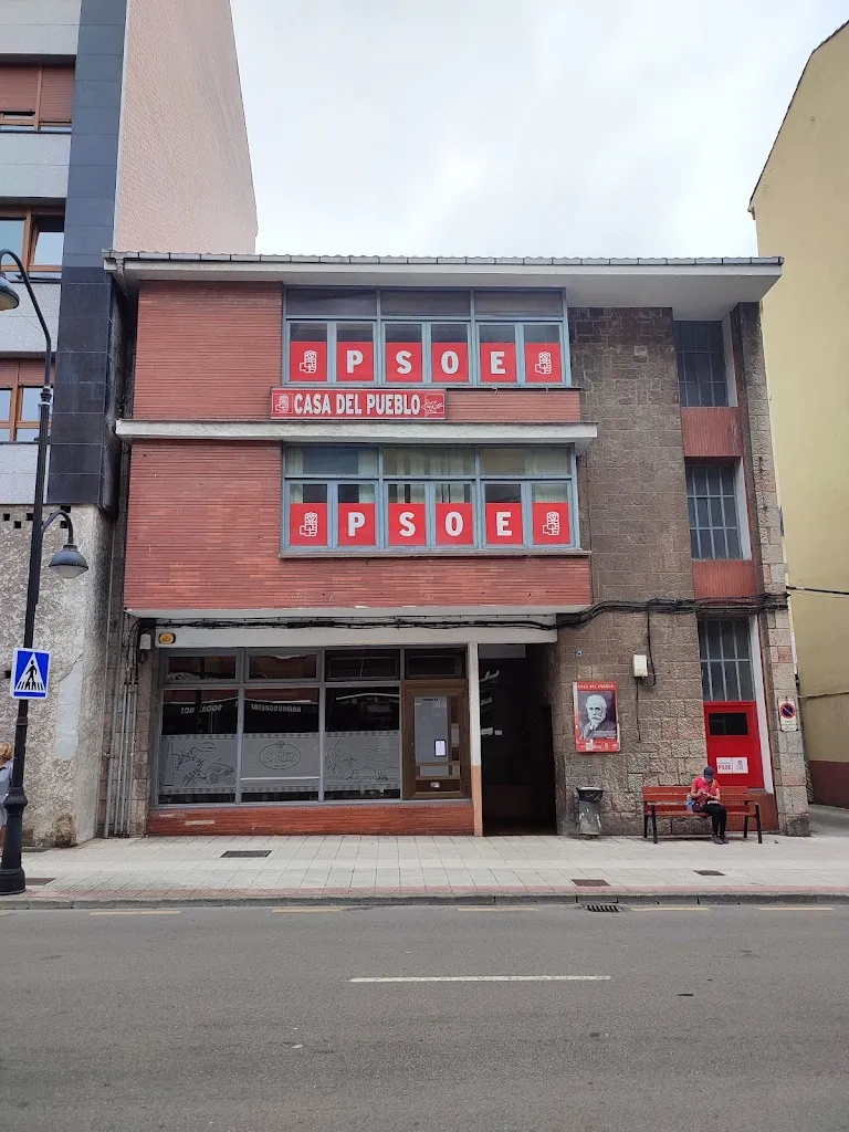 Town house restaurant in Castrillón