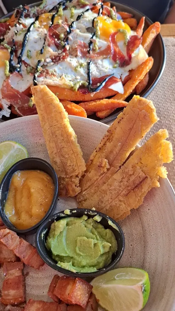 Kamille van Lieburg_Agüita_Castrillón_review